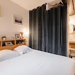 Veeve - Montmartre Dreams
